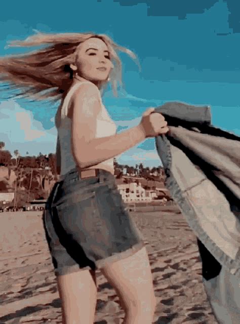 gif sabrina|sabrina carpenter gif hunt.